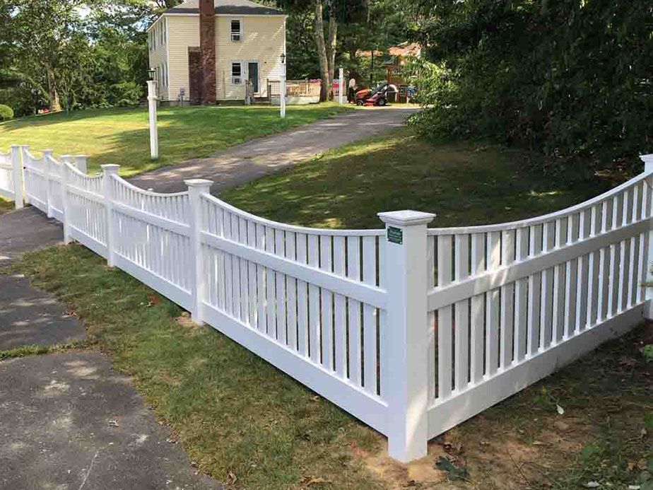 Residential Vinyl fence company in the Southeastern Massachusetts area.