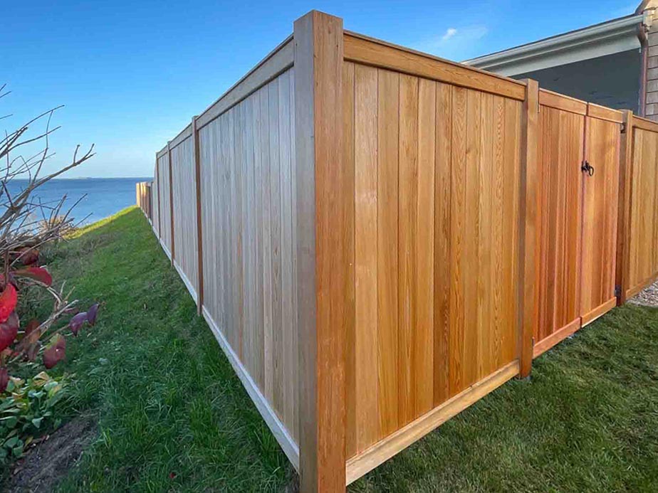 Duxbury MA cap and trim style wood fence