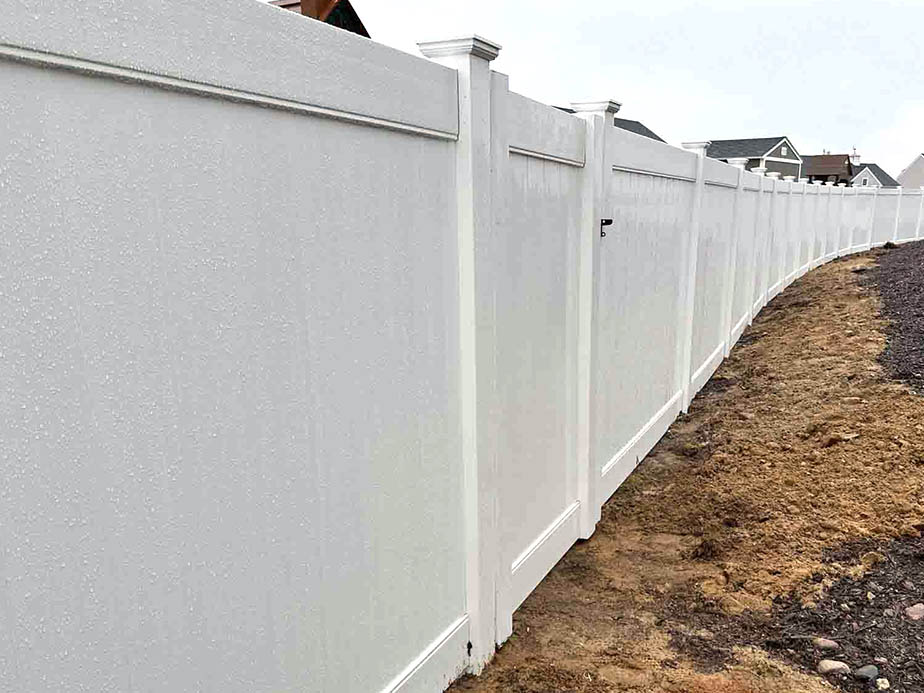 Plymouth Massachusetts vinyl privacy fencing