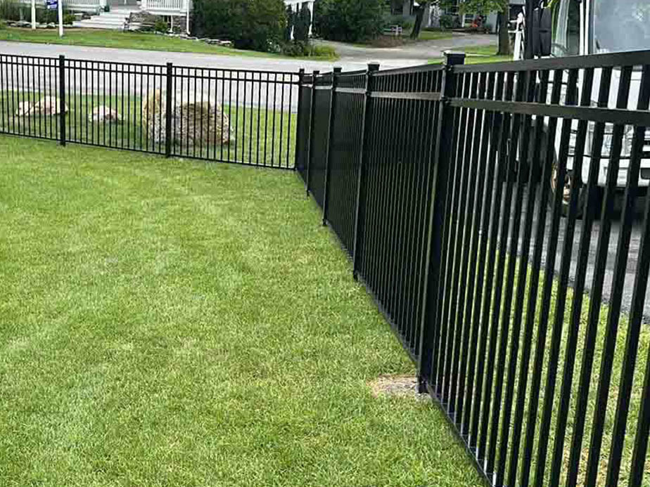 Plymouth Massachusetts residential fencing contractor